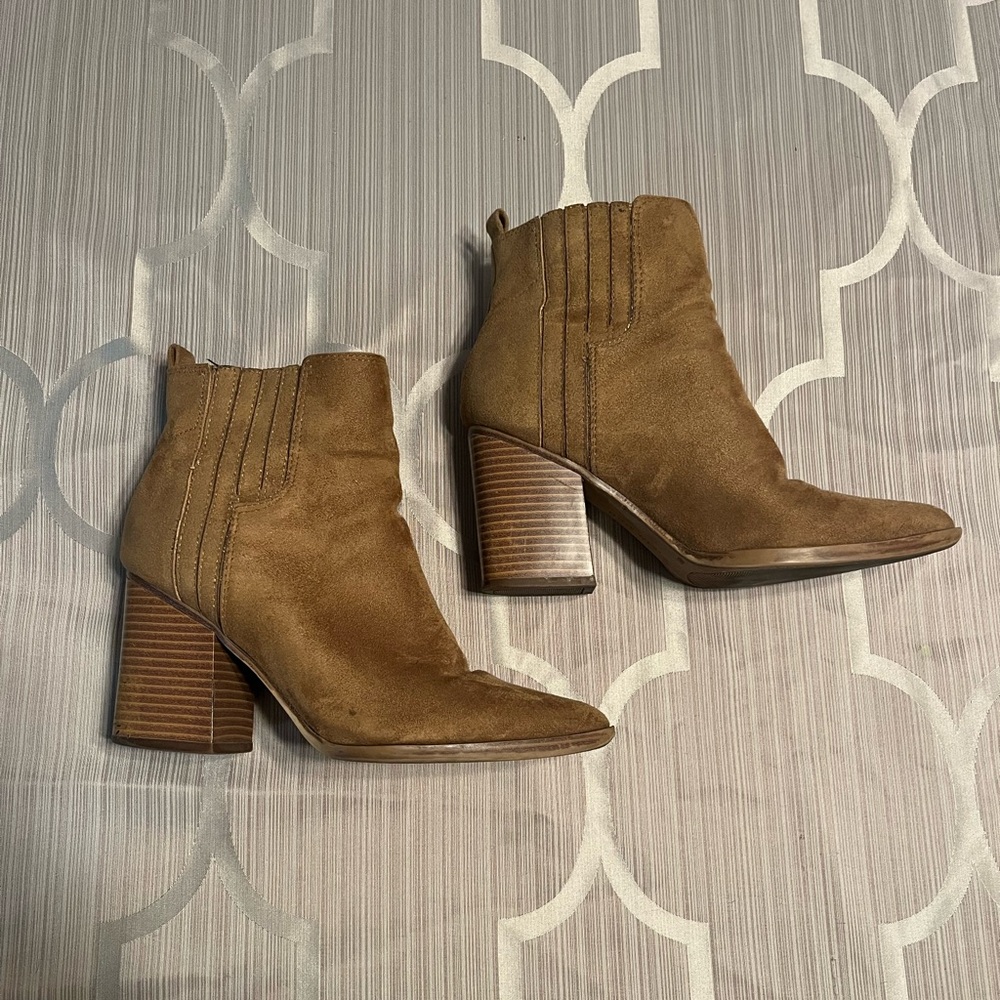 Nine West Tan Ankle Boots - Size 6
